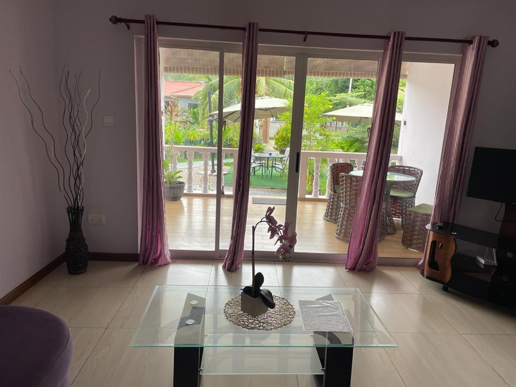 Mokara Holiday Apartment Anse Royale Exterior photo